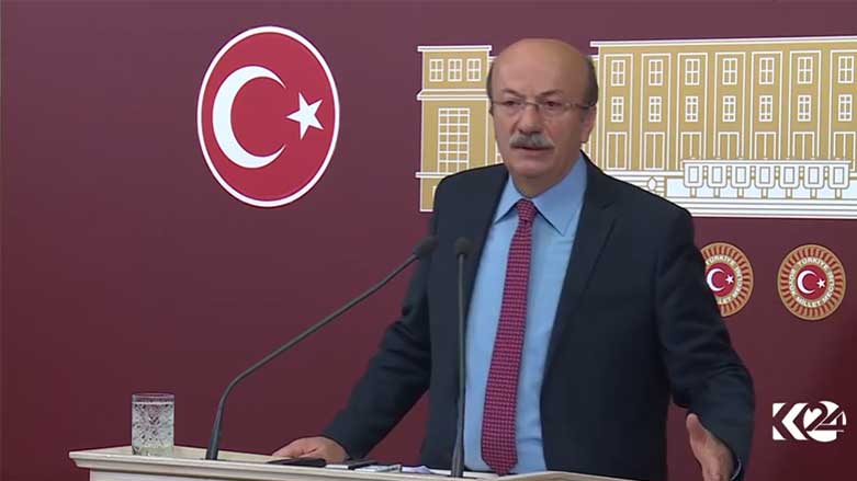 Parlamentoya Tirkiyê beyî parlamenterên HDPê xebatên xwe kirin